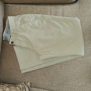 Men's UA khaki golf pants